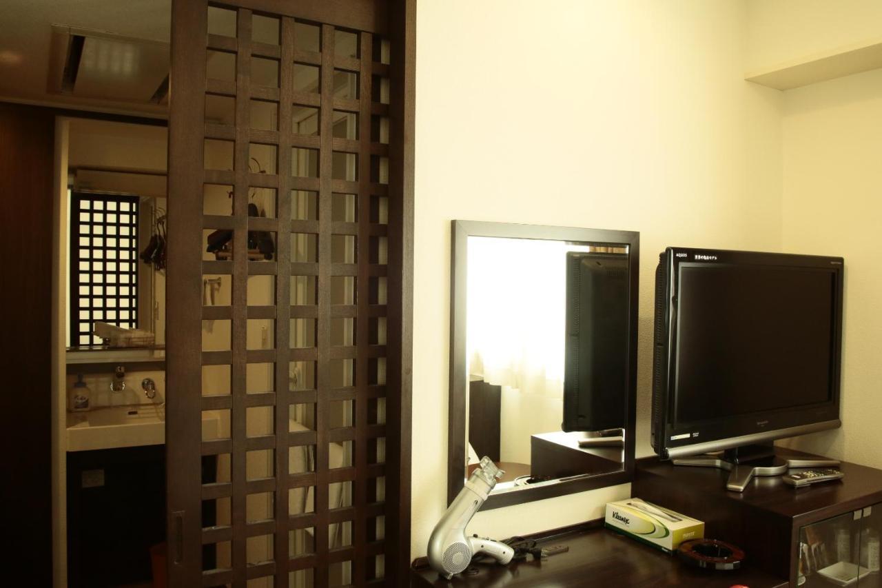 Hotel New Takada Токіо Екстер'єр фото